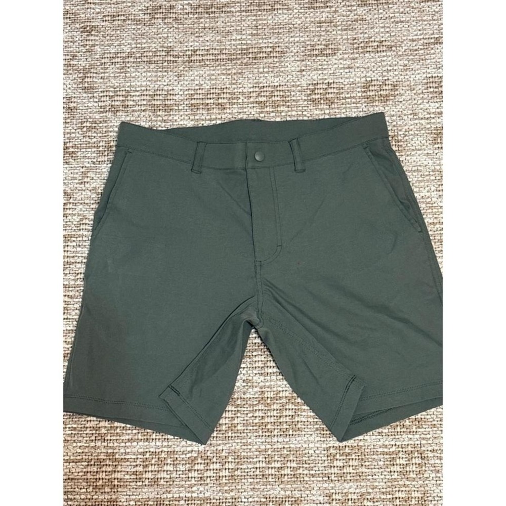 Outdoor Voices Medium Rectrek Shorts Mens  Olive Green Hiking Athletic w Pockets